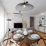 Joao Regras 321 By Lovelystay Apartamento *