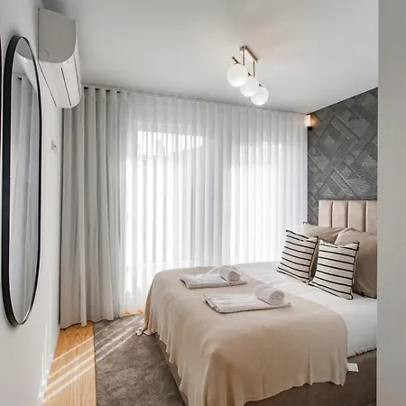 Joao Regras 321 By Lovelystay