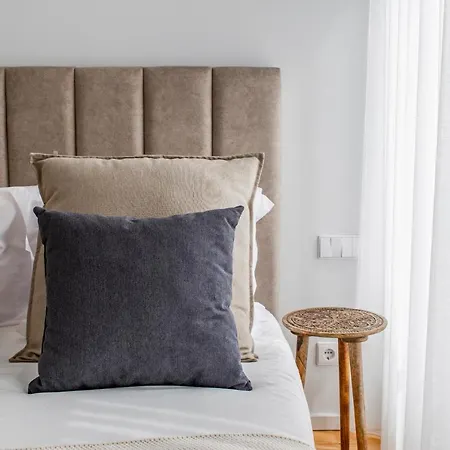 Joao Regras 321 By Lovelystay Lejlighed