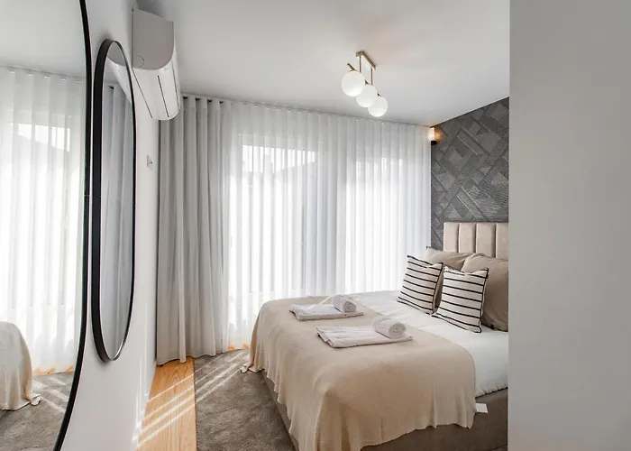 Joao Regras 321 By Lovelystay