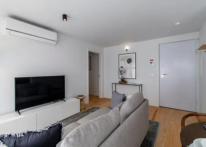 Joao Regras 321 By Lovelystay * Porto